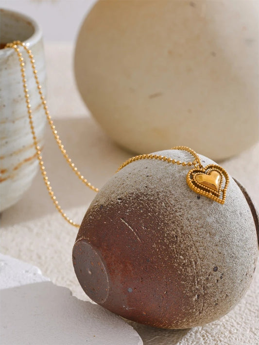 Metal heart love pendant necklace - product image