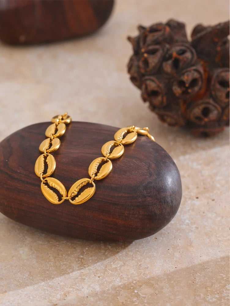Metal shell modern charm summer holiday bracelet - product image
