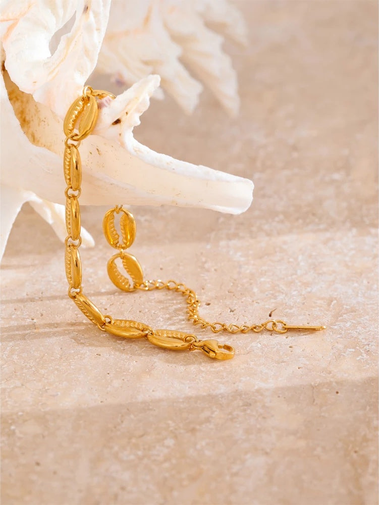 Metal shell modern charm summer holiday bracelet - product image