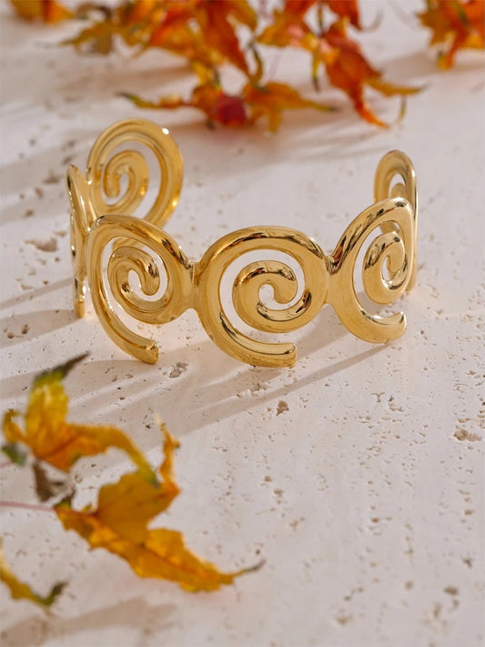 Metal shell shape smooth cuff bracelet - product image