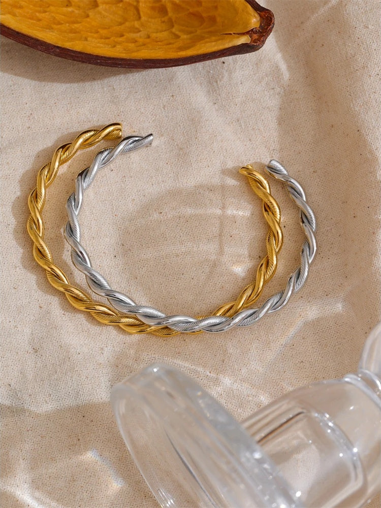 Metal twist minimalist cuff bracelet - product image