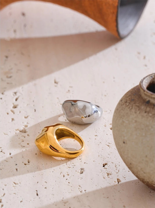 Minimalist cast metal statement finger ring - product image