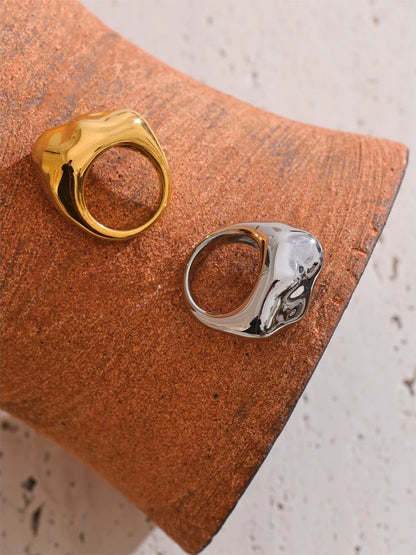 Minimalist cast metal statement finger ring - product image