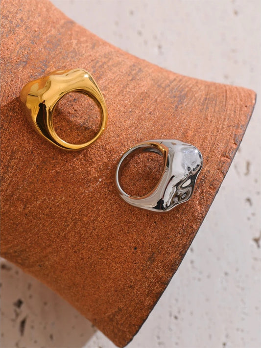 Minimalist cast metal statement finger ring - product image