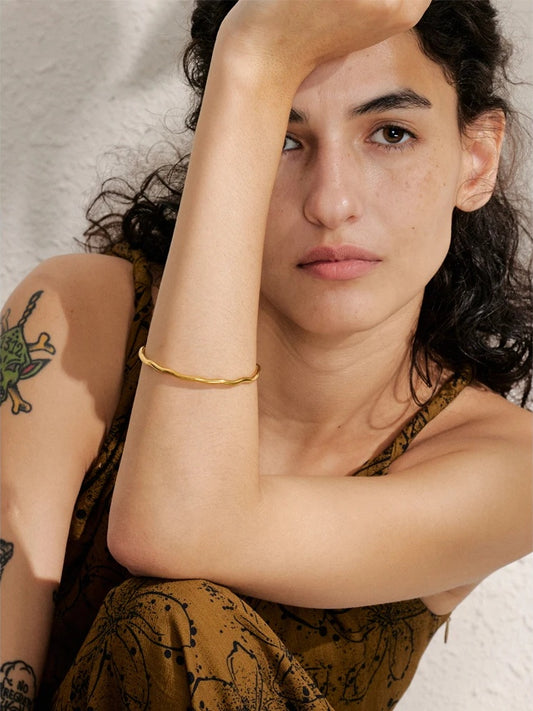 Minimalist hammered minimalist bangle bracelet - product image