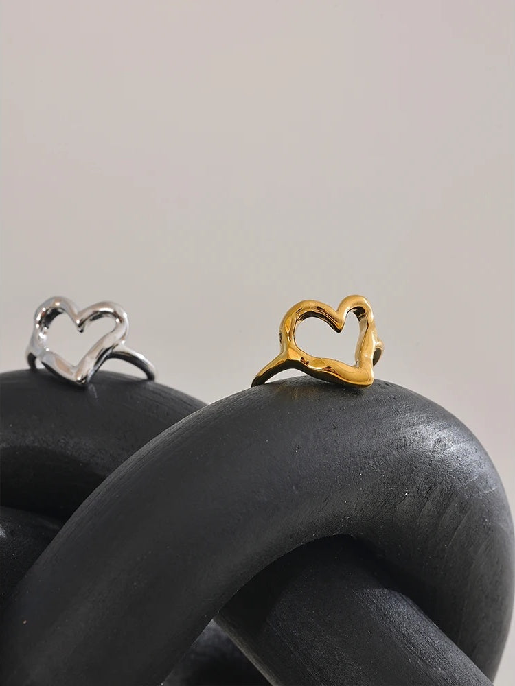 Minimalist heart love hollow women's ring - product image