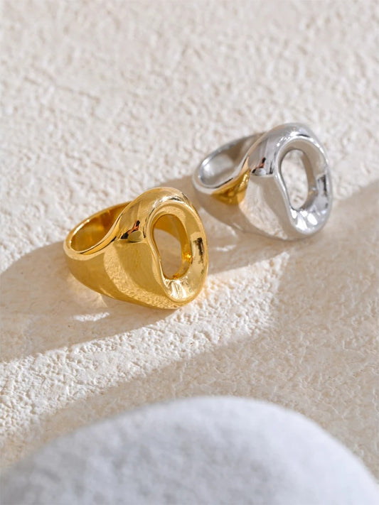 Minimalist hollow gold platinum color smooth fashion ring - product image