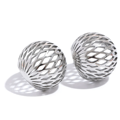 Minimalist hollow round push-back stud earrings - product image