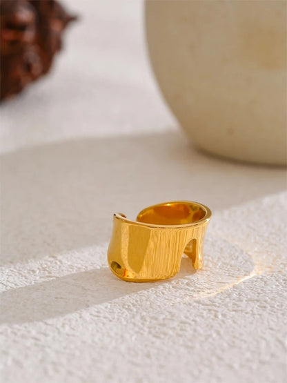 Minimalist polished open minimalist texture ring - product image