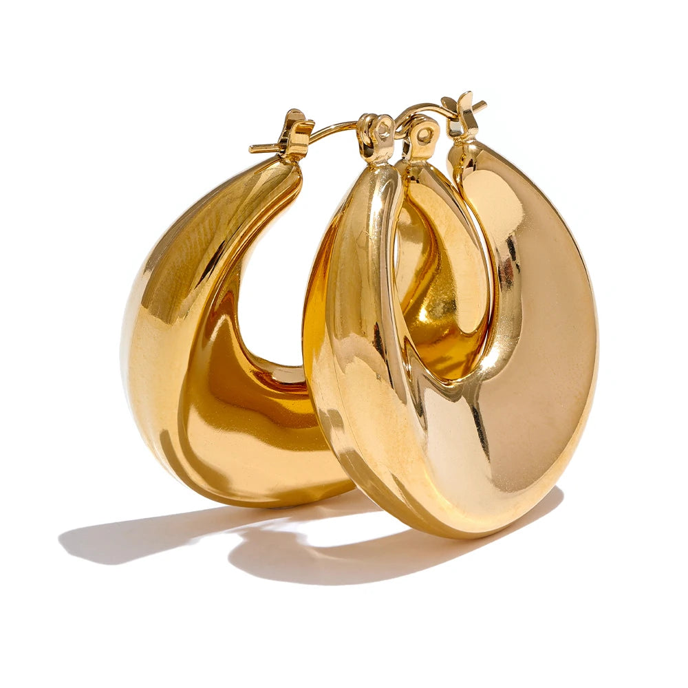 Minimalist round hollow hoop earrings - product image