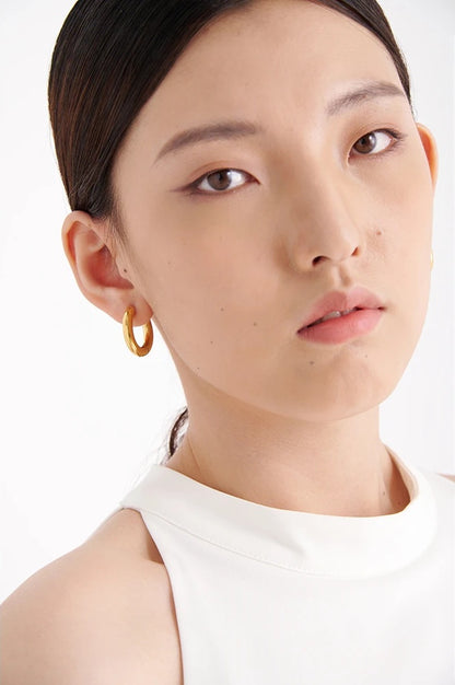 Minimalist round hollow hoop earrings charm - product image