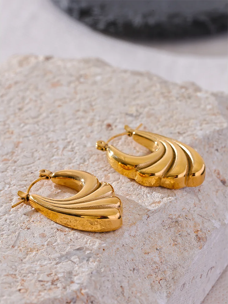 Minimalist stripe gold silver color hoop earrings - product image