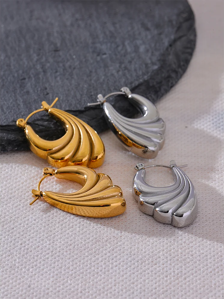Minimalist stripe gold silver color hoop earrings - product image