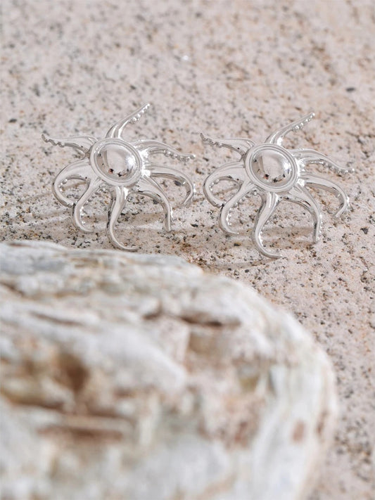 Minimalist tentacle push-back stud earrings - product image