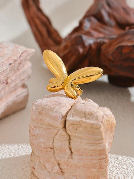 Minimalistic sleek butterfly texture open ring - product image