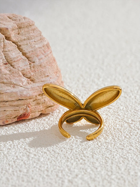 Minimalistic sleek butterfly texture open ring - product image