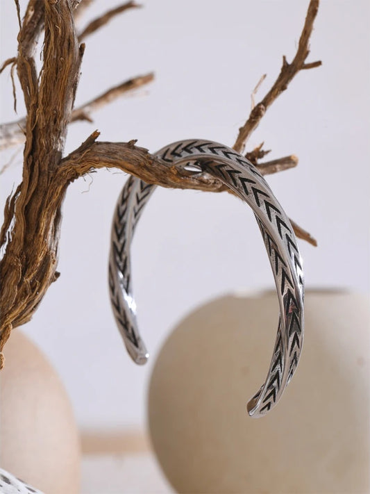 Mobius cuff open abstract vintage bracelet - product image