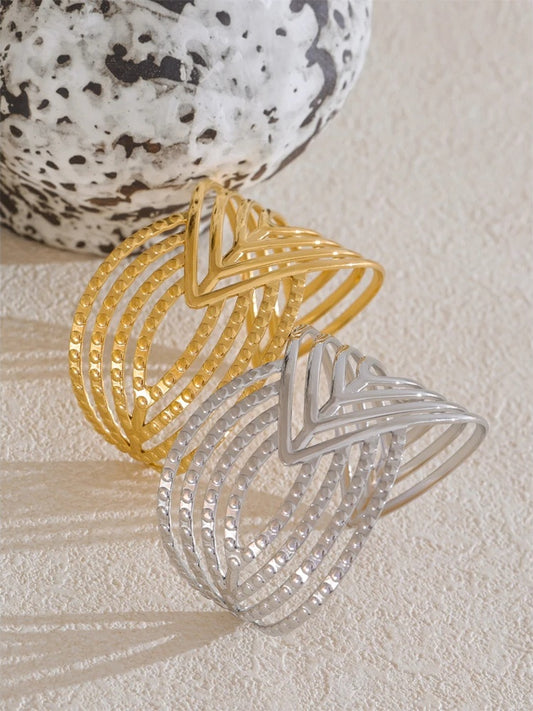 Modern hollow open statement large bracelet - product image