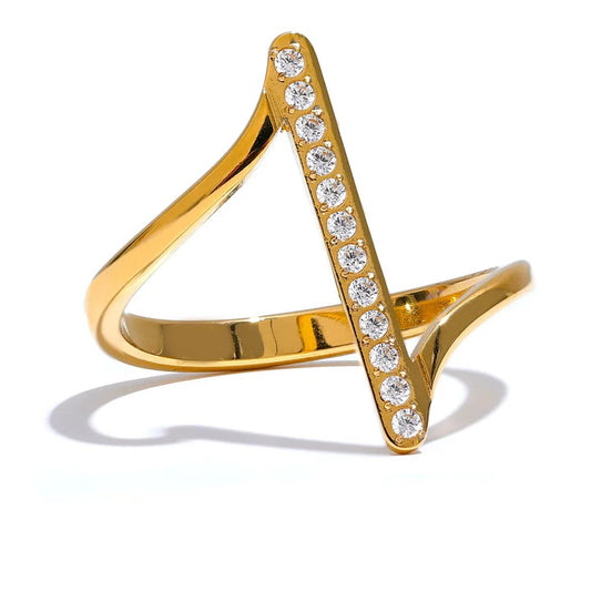 Modern twisted cz chic minimalist ring - product image