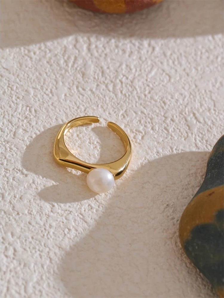 Natural pearl abstract open design ring - product image