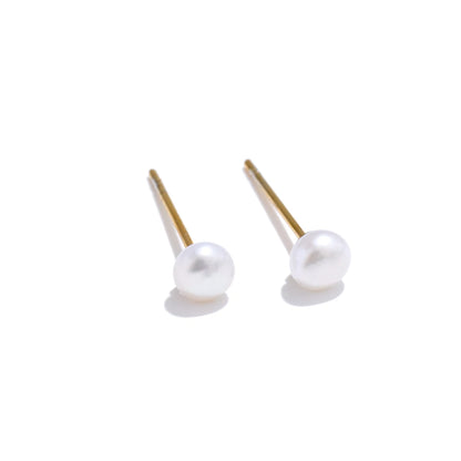 Natural pearls round stud earrings for ladies - product image