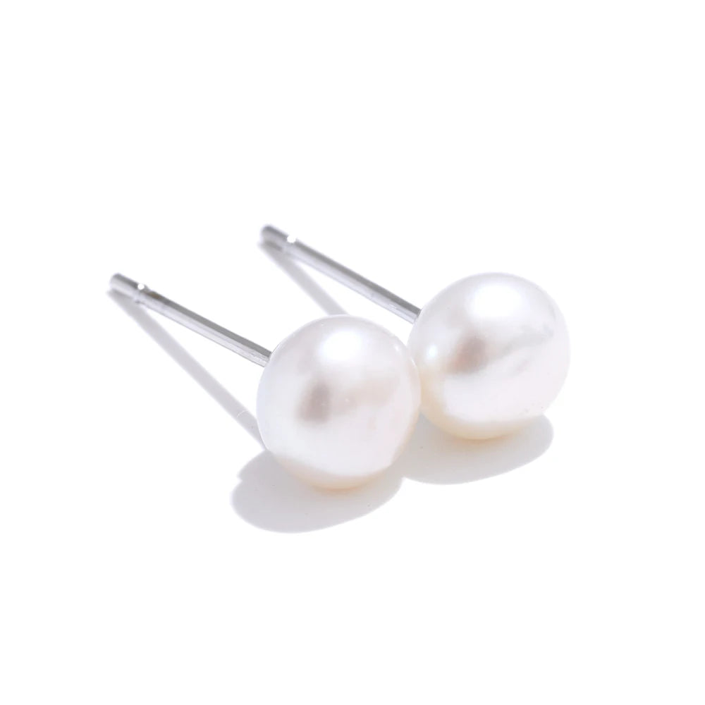 Natural pearls round stud earrings for ladies - product image