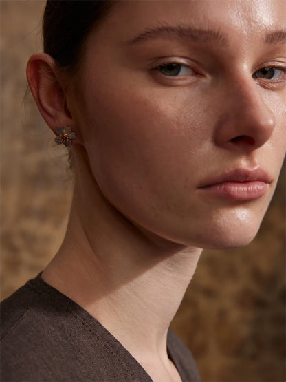 Natural shell flower daily stud earrings - product image