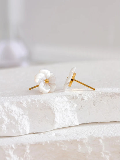Natural shell flower daily sweet romantic stud earrings - product image