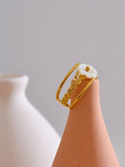 Natural shell flower hollow open fashion ring - product image