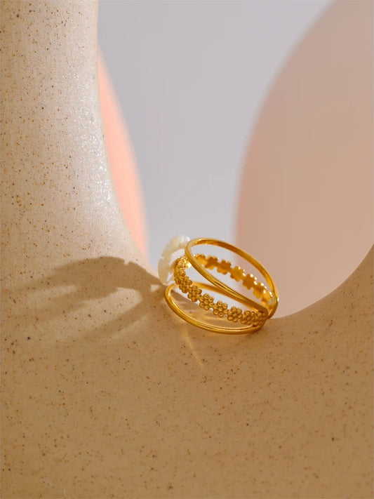 Natural shell flower hollow open fashion ring - product image