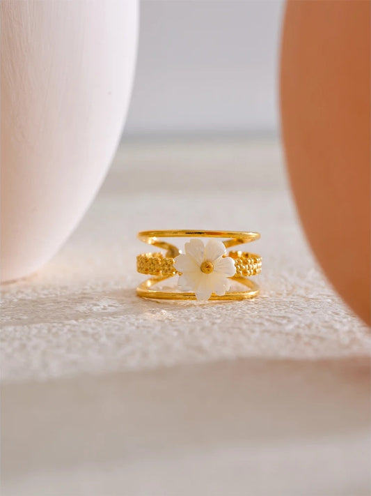 Natural shell flower hollow open fashion ring - product image
