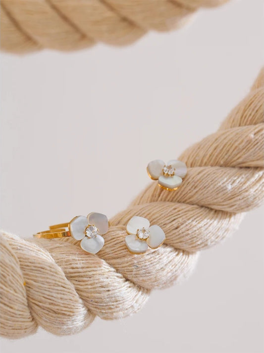Natural shell flower necklace earrings ring bracelet set - product image