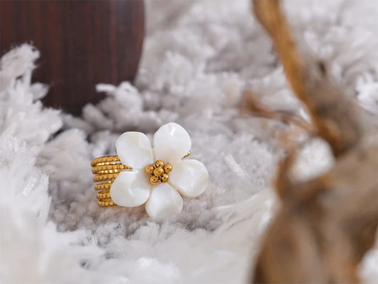Natural shell flower open plant pattern ring - product image