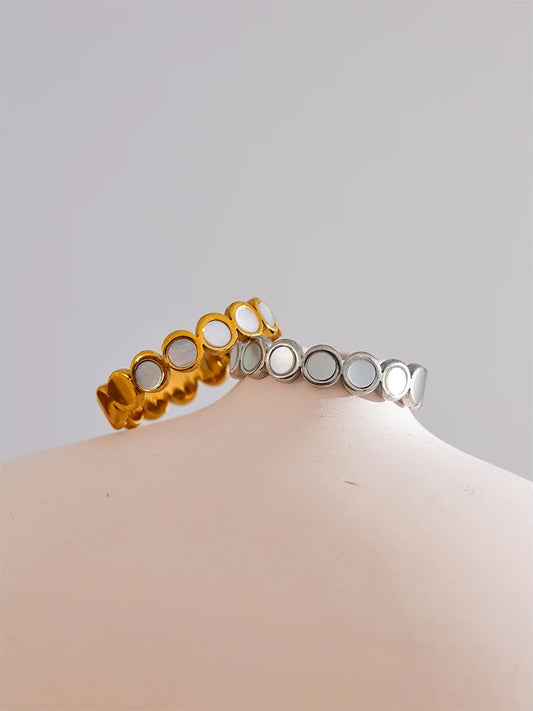 Natural shell round modern tension ring - product image