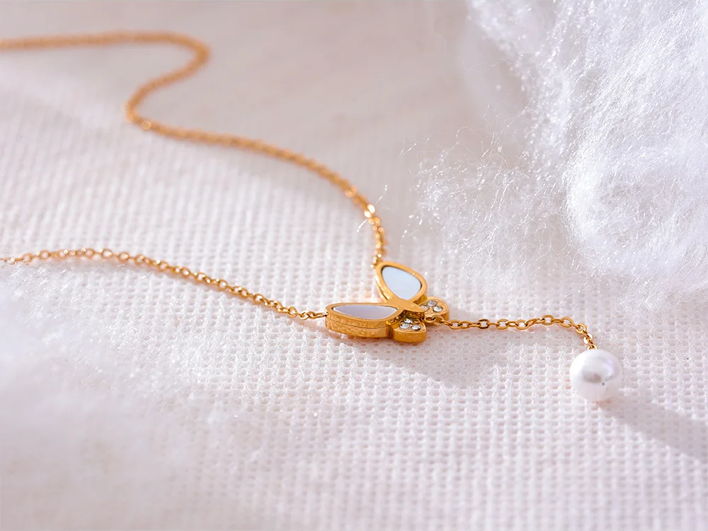 Natural shell zircon butterfly pendant necklace - product image