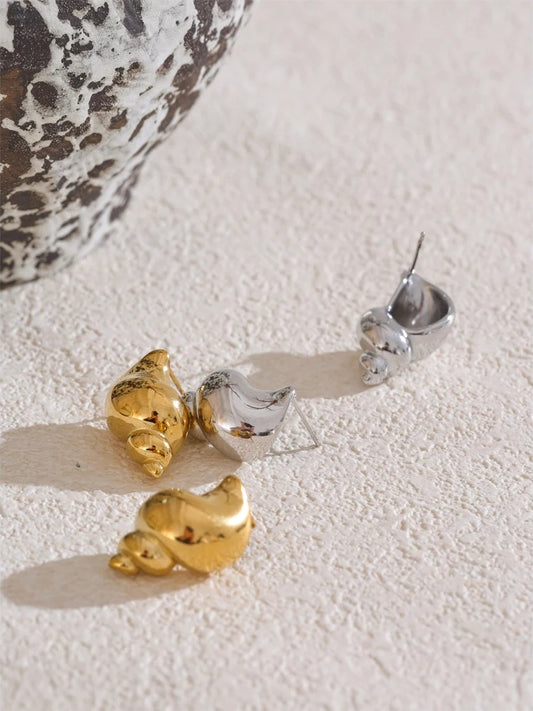 Ocean element metal texture conch stud earrings - product image