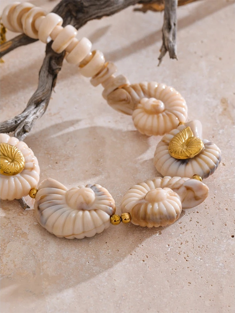 Ocean resin acrylic conch chain necklace - product image