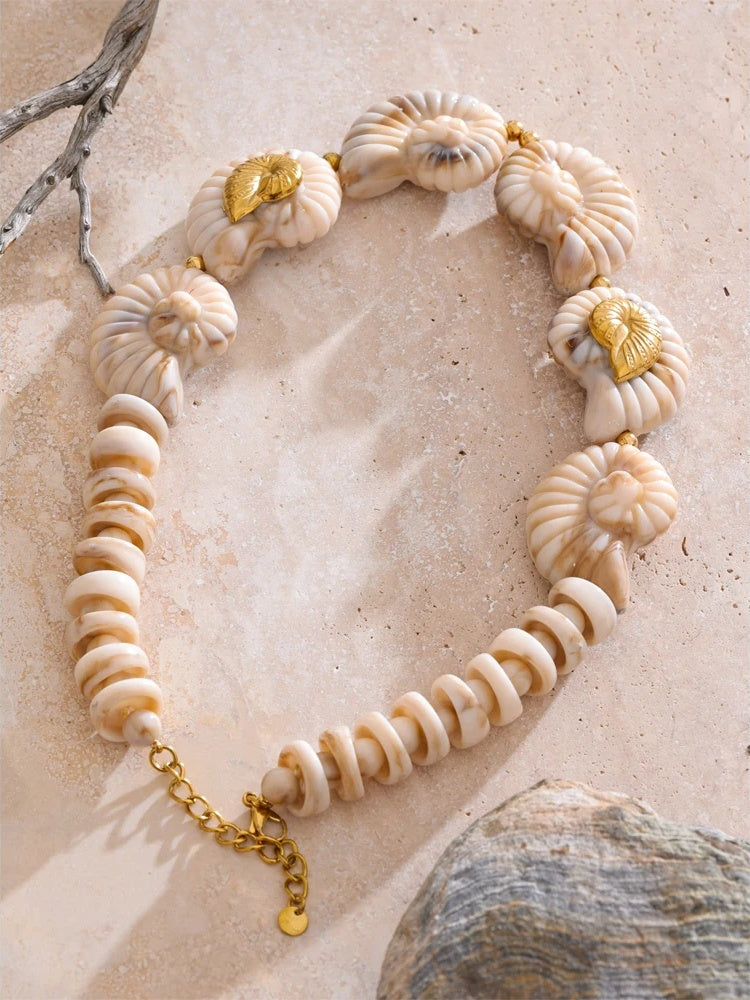 Ocean resin acrylic conch chain necklace - product image