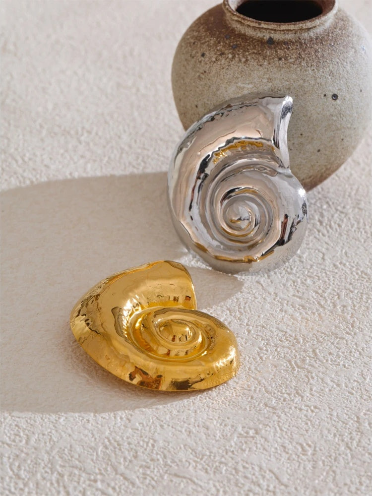 Ocean style metal conch brooch pin - product image