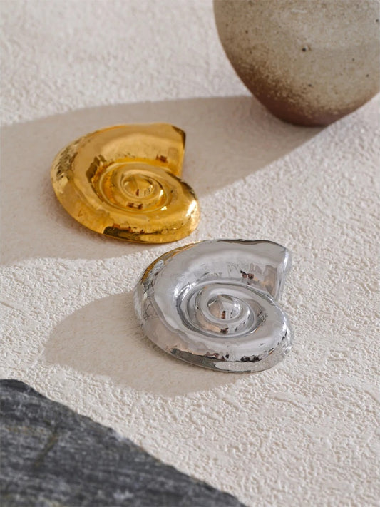 Ocean style metal conch brooch pin - product image