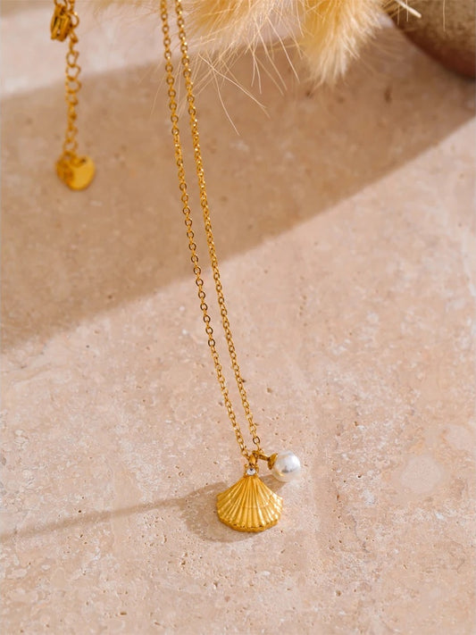 Ocean style metal shell pearl collar necklace - product image
