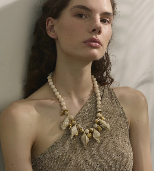 Ocean style resin conch shell pendant necklace - product image
