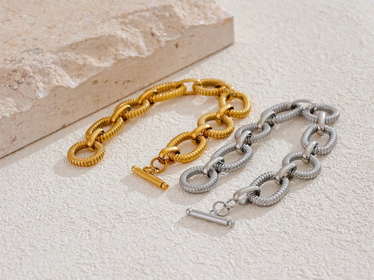 Oval chain toggle clasp unisex statement bracelet - product image