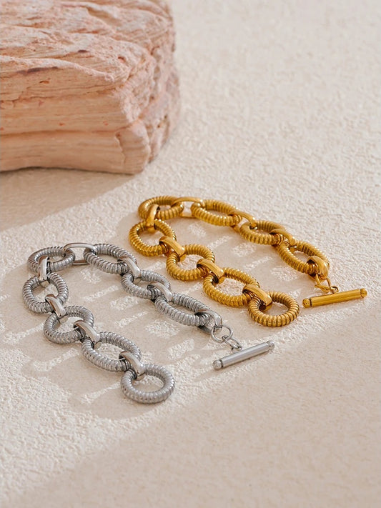 Oval chain toggle clasp unisex statement bracelet - product image