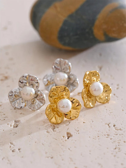 Pearl flower small plant stud earrings - product image