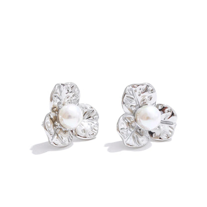 Pearl flower small plant stud earrings - product image