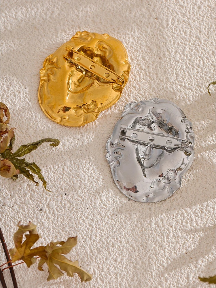 Personalized metal portrait head brooch - product image