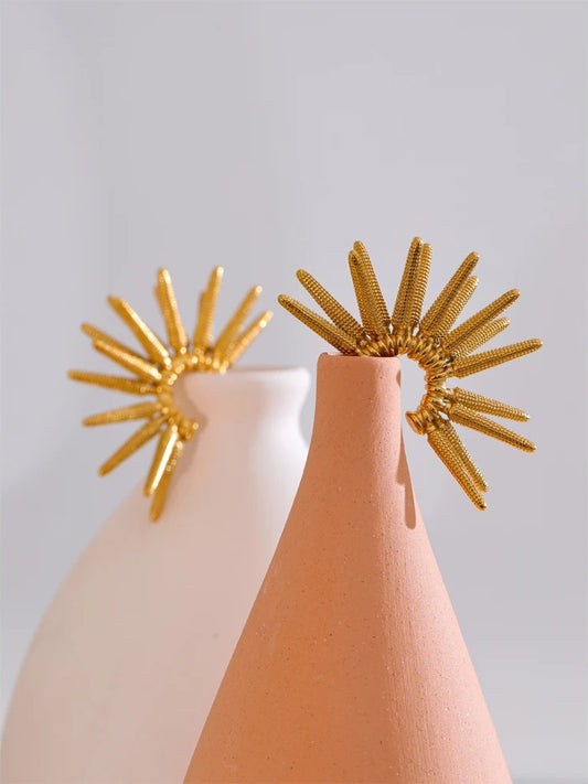 Personalized minimalist fashion huggie earrings - product image