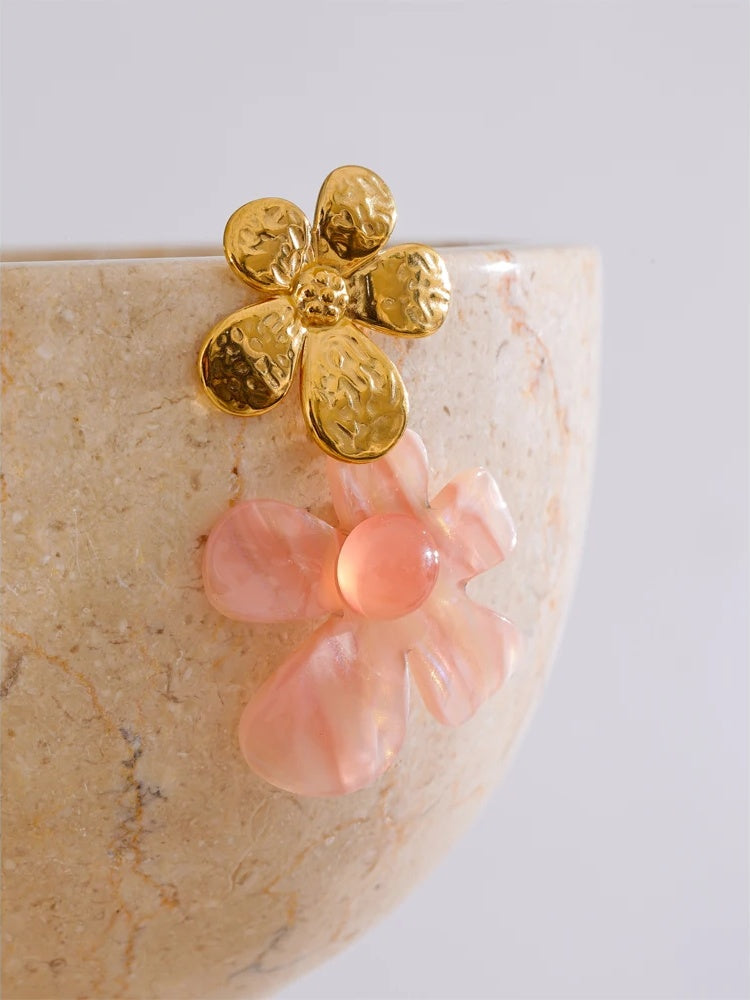 Pink resin flower dangle daily drop earrings - product image