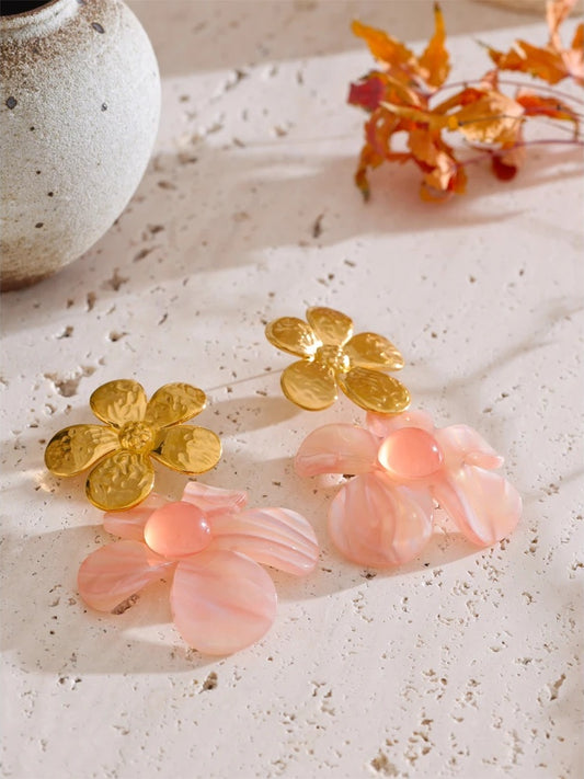 Pink resin flower dangle daily drop earrings - product image